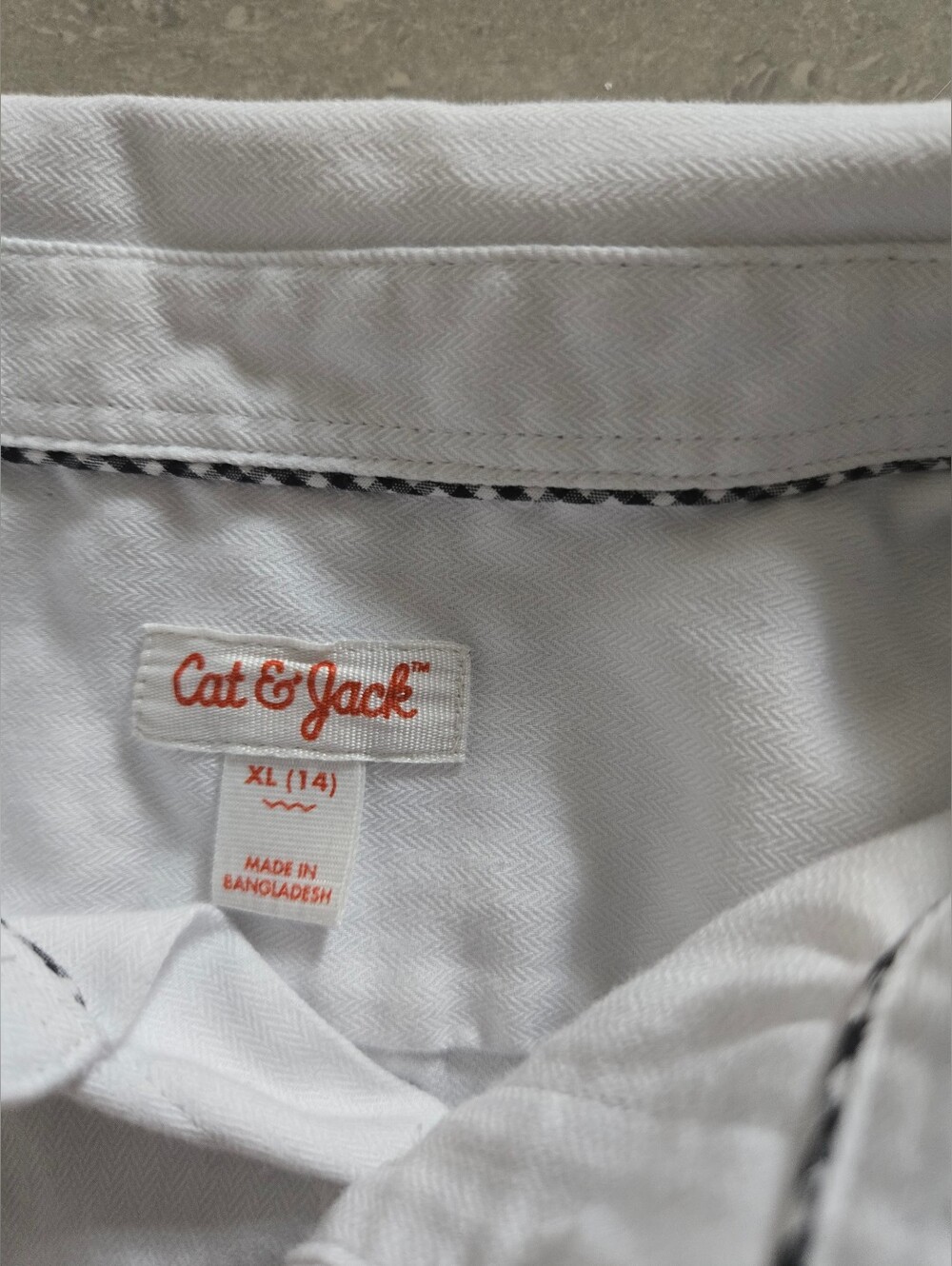 Cat & Jack White Men’s Dress Shirt with Contrast Trim